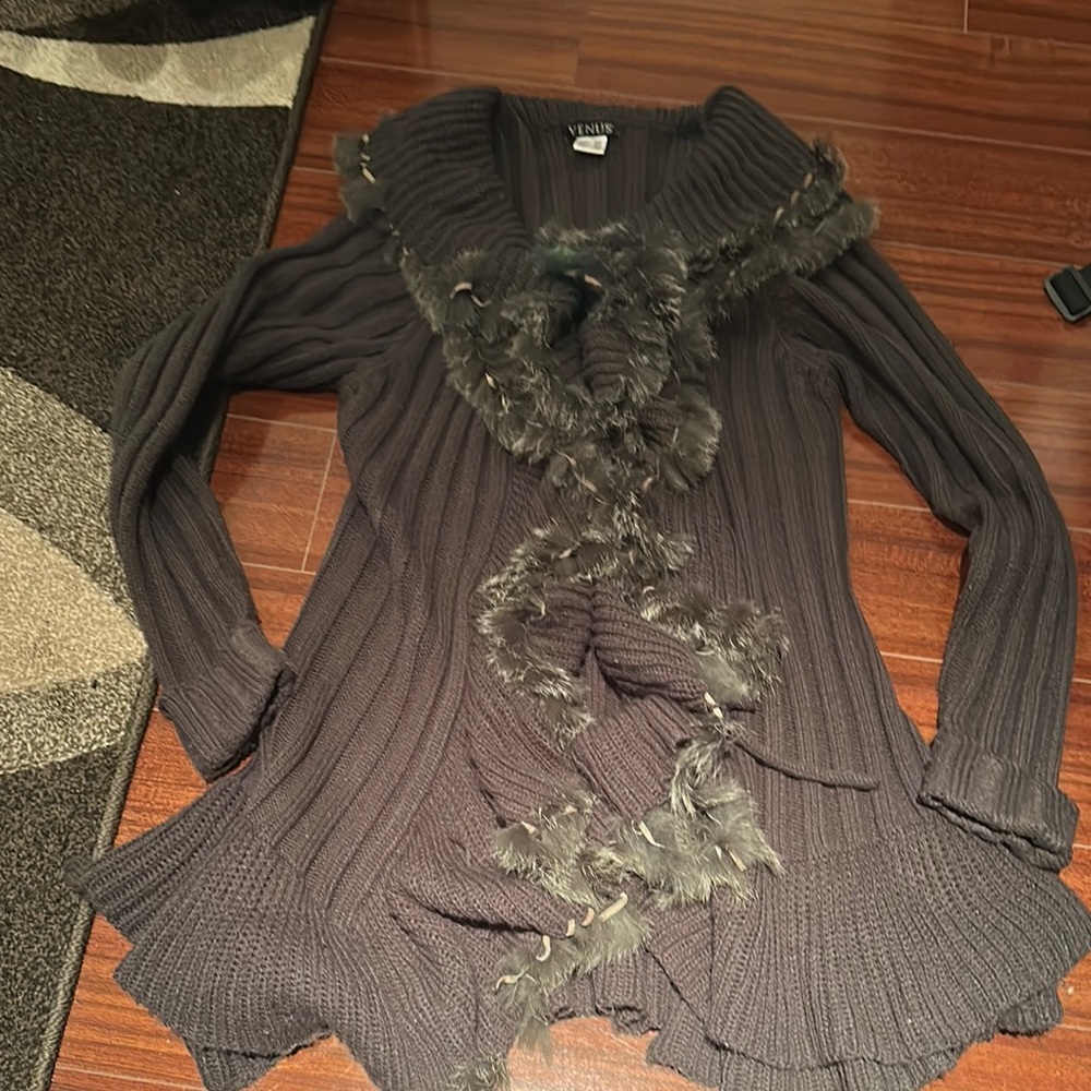 Vince Women's Gray Sweater with Fur Trim